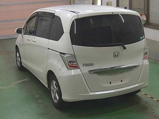 HONDA FREED 2013