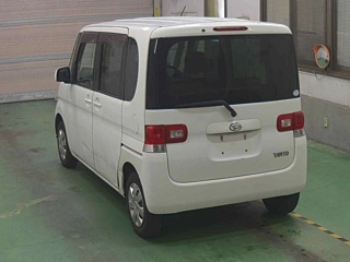 DAIHATSU TANTO 2008