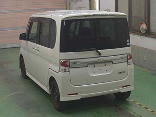 DAIHATSU TANTO 2010