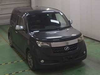 TOYOTA BB 2012