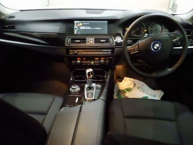 BMW 5 SERIES 2013