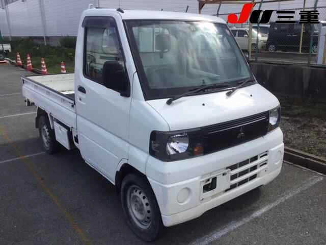 MITSUBISHI MINICAB TRUCK 2009