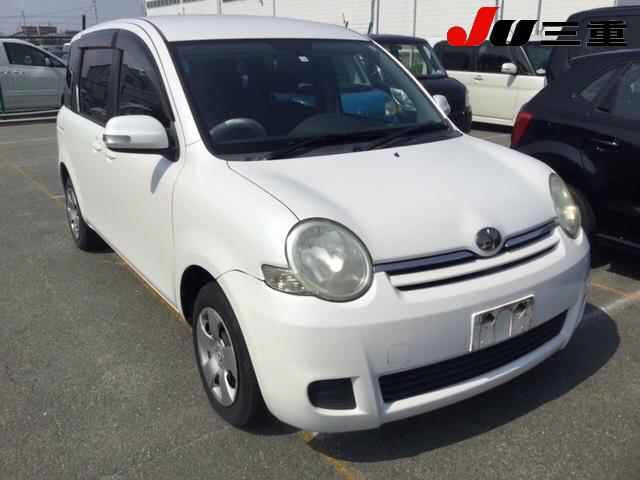 TOYOTA SIENTA 2010