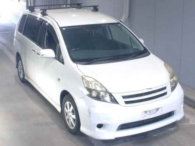 TOYOTA ISIS 2013