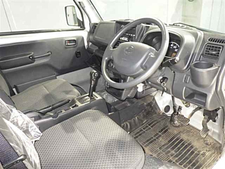 NISSAN CLIPPER TRUCK 2024