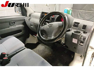DAIHATSU HIJET VAN 2011