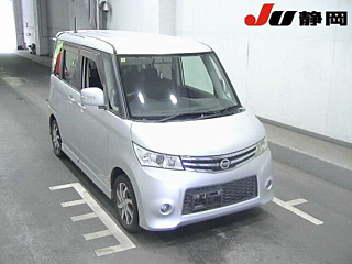 NISSAN ROOX 2010