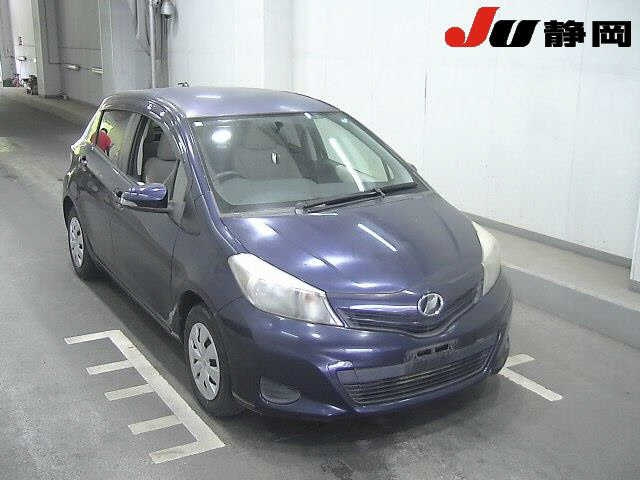 TOYOTA VITZ 2013