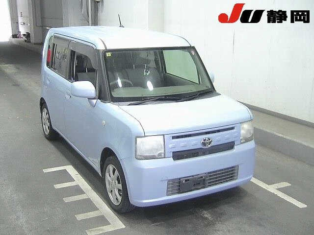 TOYOTA PIXIS SPACE 2012
