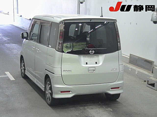 NISSAN ROOX 2010