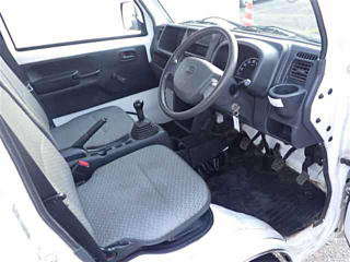 NISSAN CLIPPER TRUCK 2015