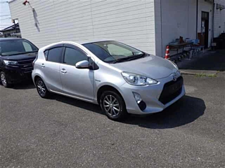 TOYOTA AQUA 2016