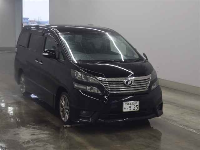 TOYOTA VELLFIRE 2010