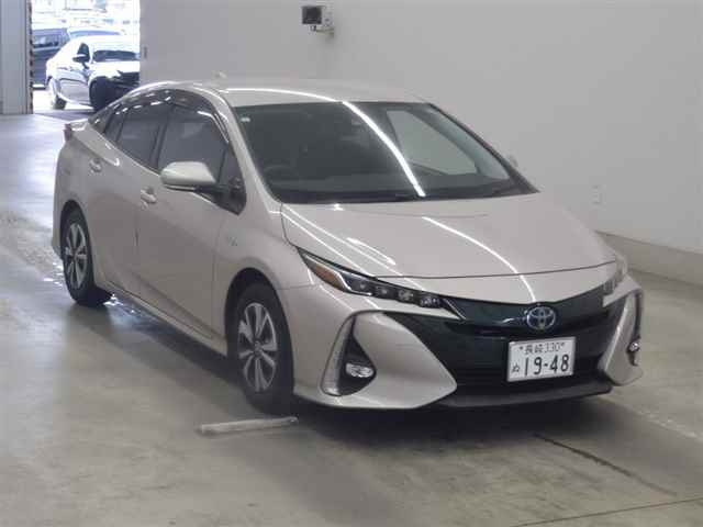 TOYOTA PRIUS PHV 2017