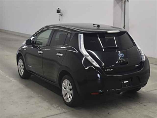 NISSAN LEAF AZE0