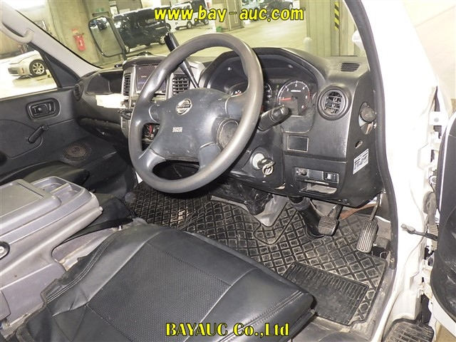 NISSAN CARAVAN VAN 2009
