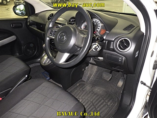 MAZDA DEMIO 2011