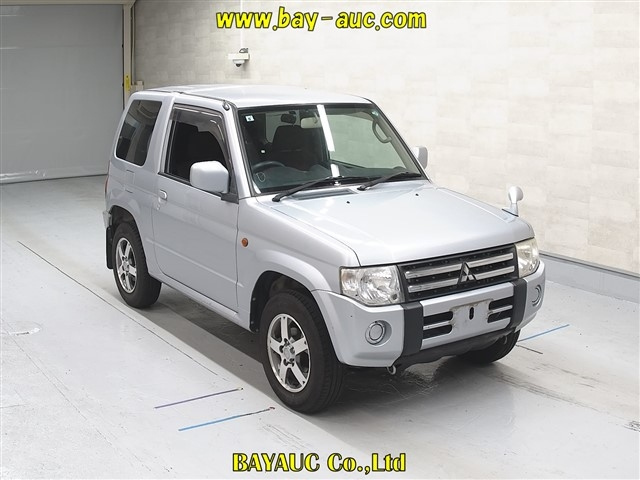 MITSUBISHI PAJERO MINI 2011