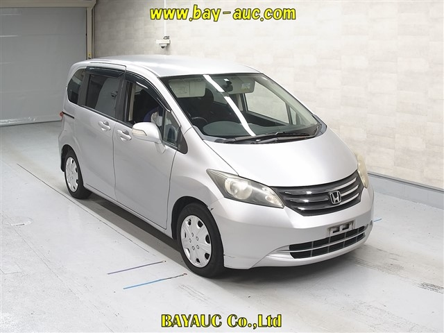 HONDA FREED 2010