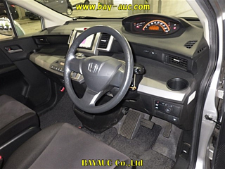 HONDA FREED 2010