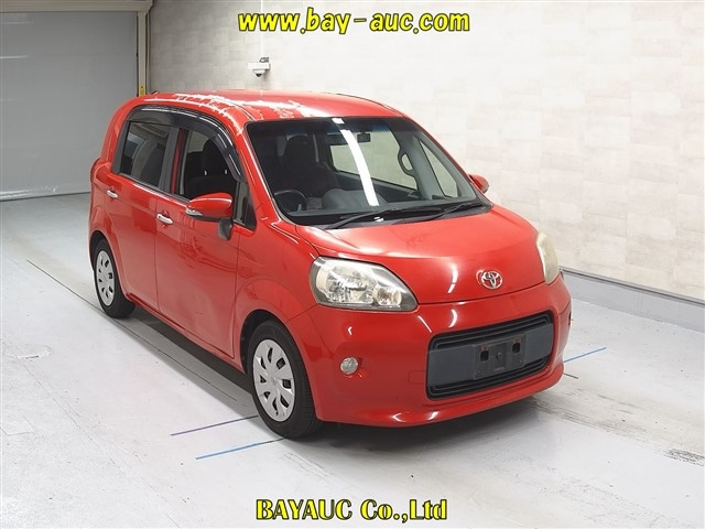 TOYOTA PORTE 2012