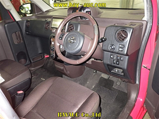 TOYOTA PORTE 2012