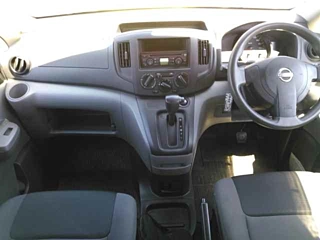 NISSAN NV200 2021