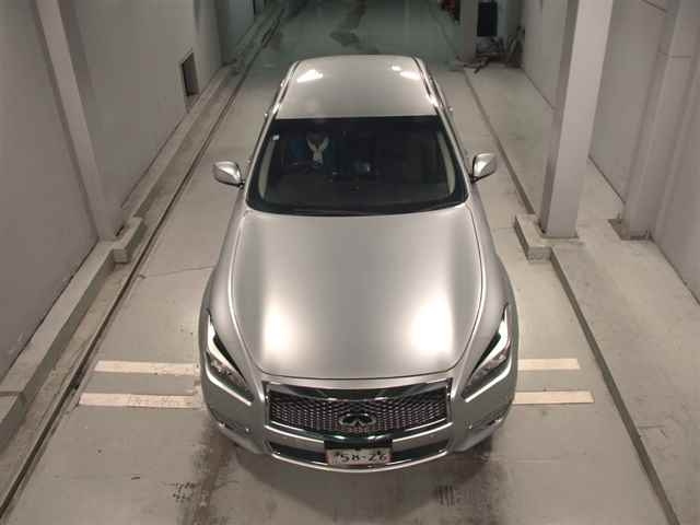 NISSAN FUGA 2017
