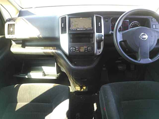 NISSAN SERENA 2010