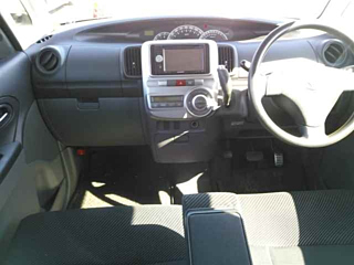 DAIHATSU TANTO 2008