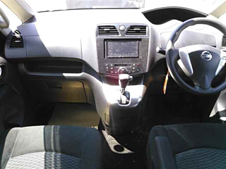 NISSAN SERENA 2013