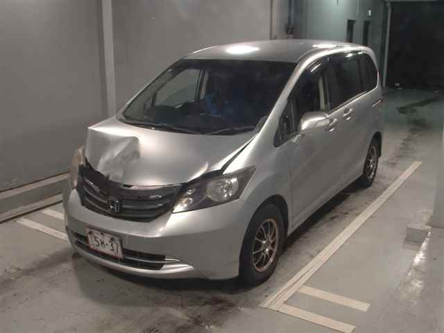 HONDA FREED 2010