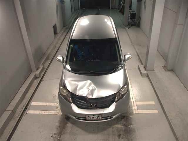 HONDA FREED 2010