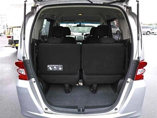 HONDA FREED 2010