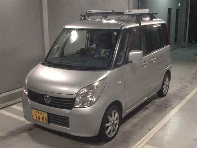 NISSAN ROOX 2010