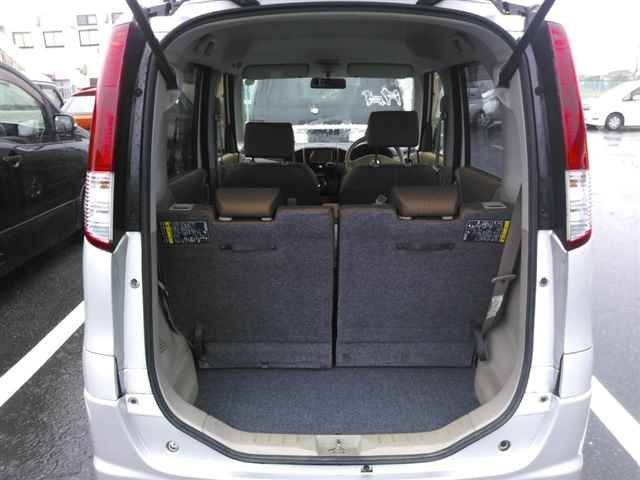 NISSAN ROOX 2010
