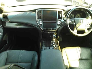TOYOTA CROWN 2013