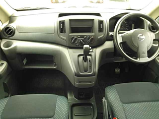 NISSAN NV200 2019