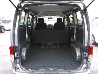 NISSAN NV200 2019