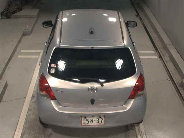 TOYOTA VITZ 2009