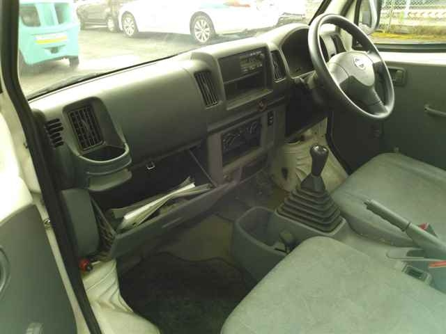 NISSAN CLIPPER TRUCK 2012