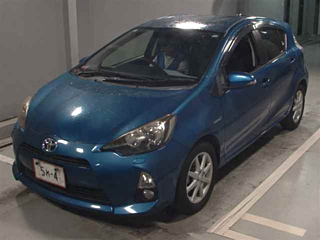 TOYOTA AQUA 2013