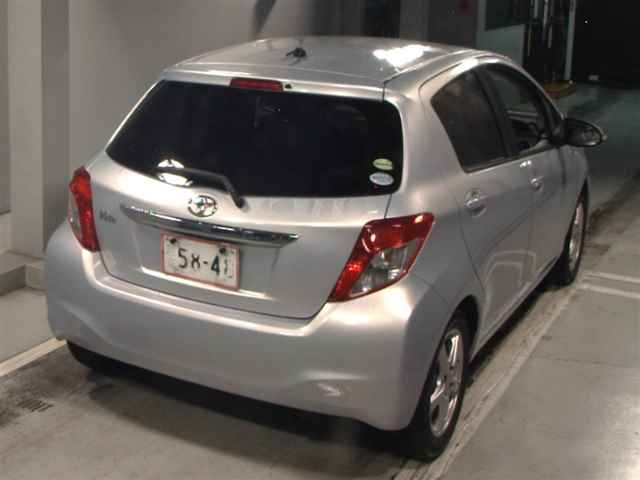 TOYOTA VITZ 2012