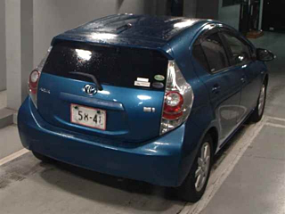 TOYOTA AQUA 2013