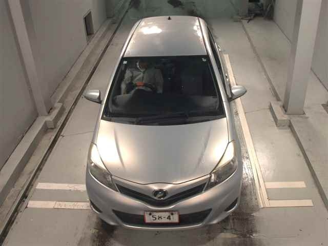 TOYOTA VITZ 2012