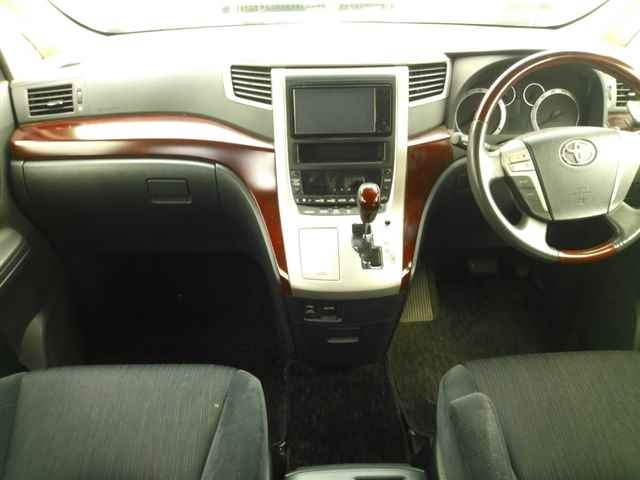 TOYOTA VELLFIRE 2008