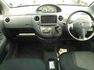 TOYOTA SIENTA 2011