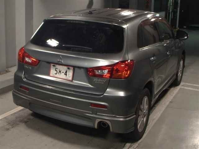 MITSUBISHI RVR 2013