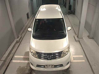 NISSAN SERENA 2010