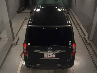 TOYOTA NOAH 2011